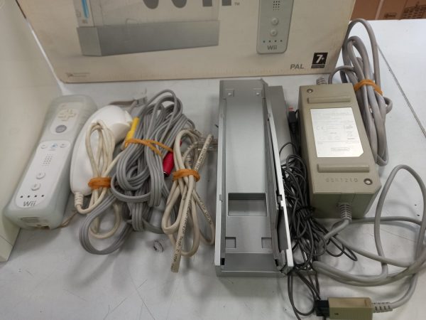 PACK CONSOLA WII - Imagen 4