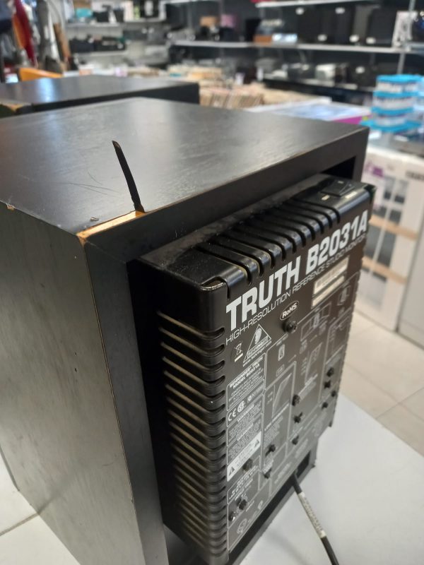 ALTAVOCES MONITORES BEHRINGER TRUTH B2031A - Imagen 4