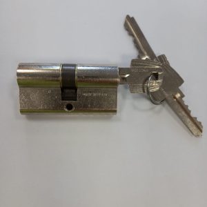 CERRADURA NIQUEL 30x30
