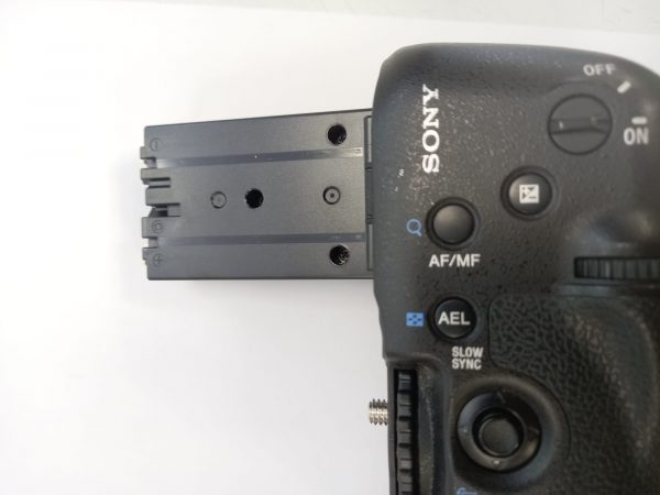 GRIP EMPUÑADURA SONY VG C77AM - Imagen 2