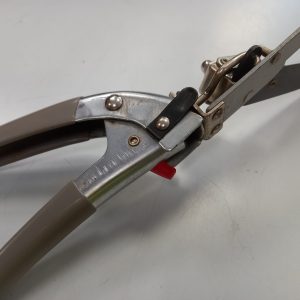 TIJERA CORTA CESPED MANUAL BELLOTA