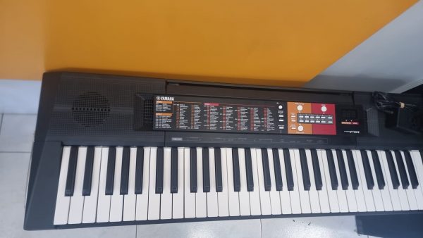 TECLADO YAMAHA PSR F51 - Imagen 3