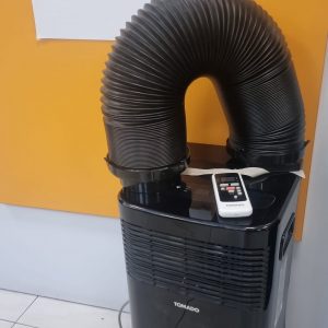 AIRE ACONDICIONADO PORTATIL TOMADO 7000BTU TMA7000B