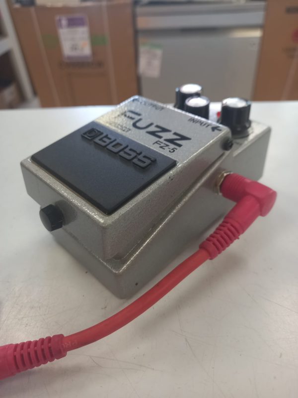 PEDAL BOSS FUZZ COSM FZ-5 - Imagen 3