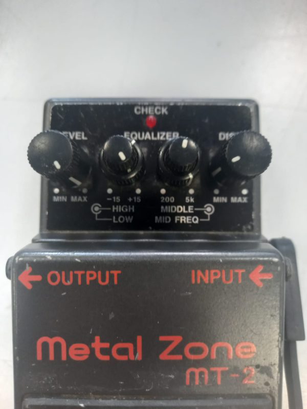 PEDAL BOSS METAL ZONE MT-2 - Imagen 2
