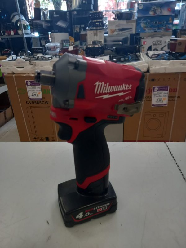 PISTOLA DE IMPACTO MILWAUKEE M12FIWF12 + BATERIA 4AH