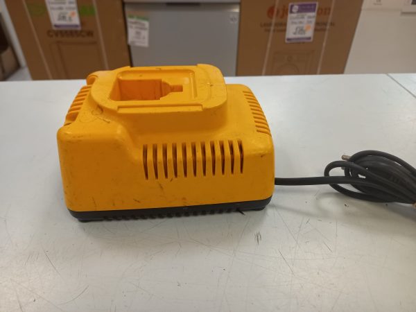 CARGADOR DEWALT DE9116 - Imagen 3