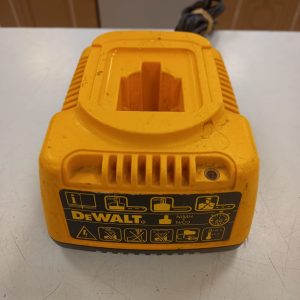 CARGADOR DEWALT DE9116