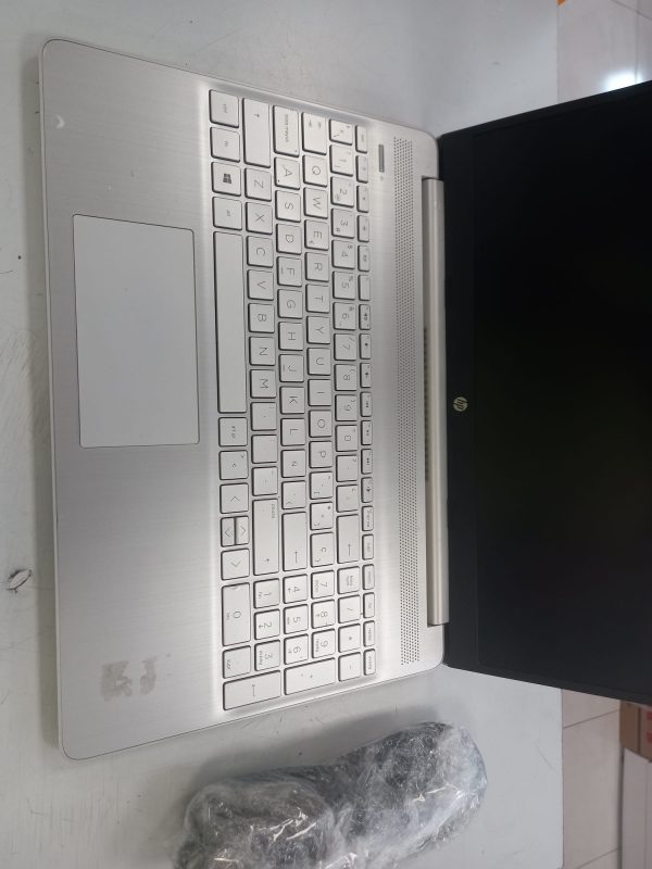 PORTATIL HP 15S-EQ0025NS 8GB RAM/256SSD/W11 AMD RYZEN 5 3500U - Imagen 3