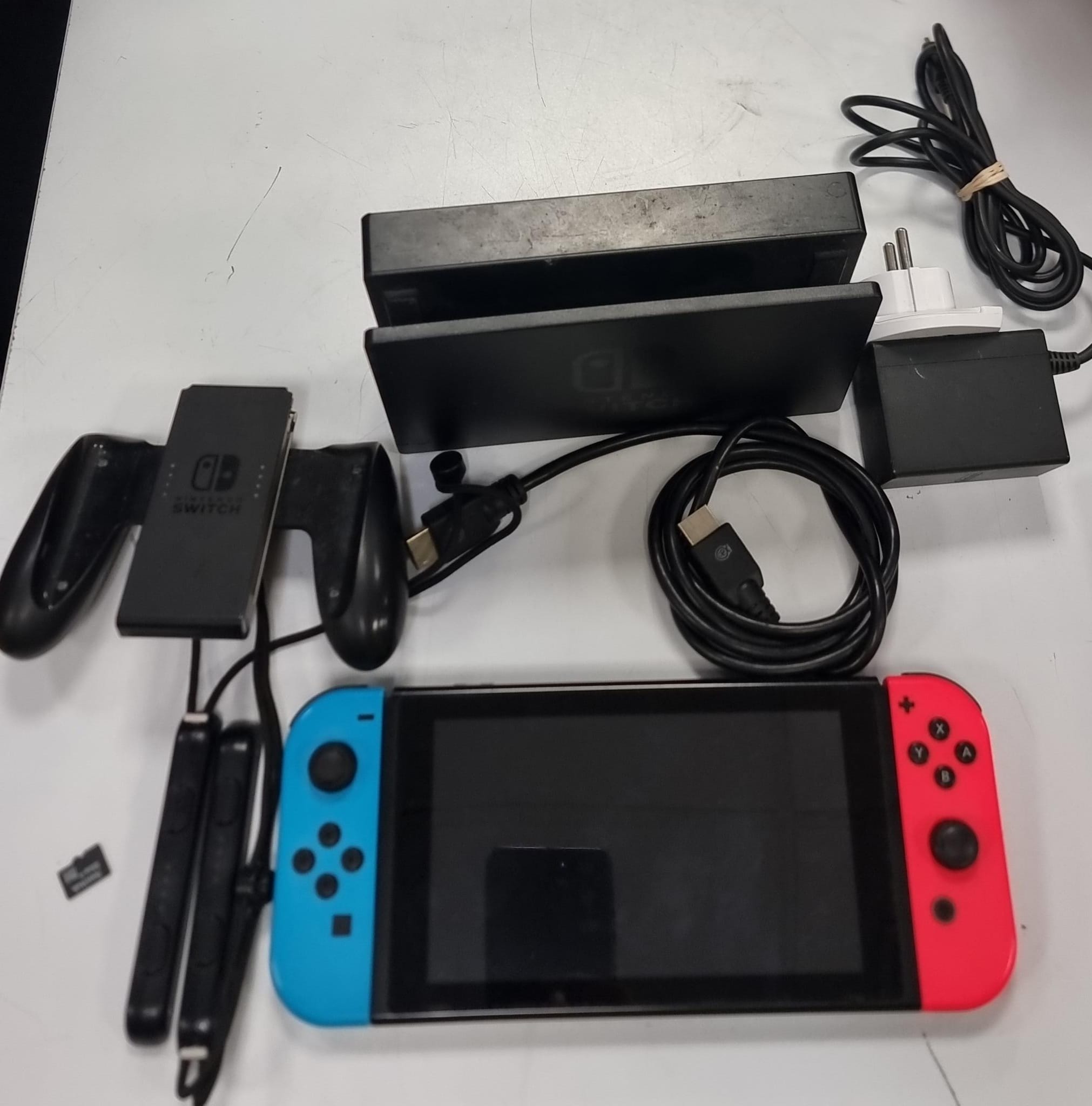 CONSOLA NINTENDO SWTICH 32GB + SD 32GB - Imagen 2