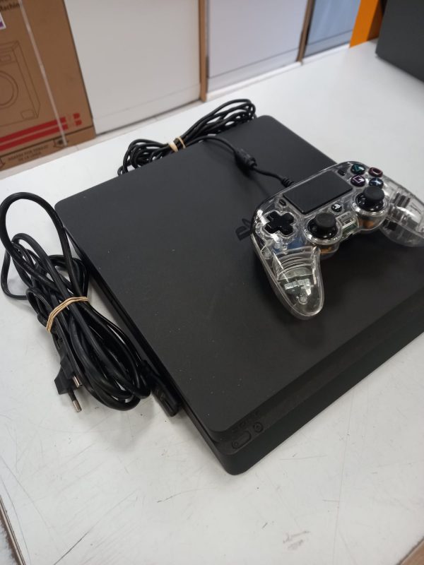 CONSOLA PS4 SLIM 500GB (MANDO PERIFERICO CON CABLE) - Imagen 4