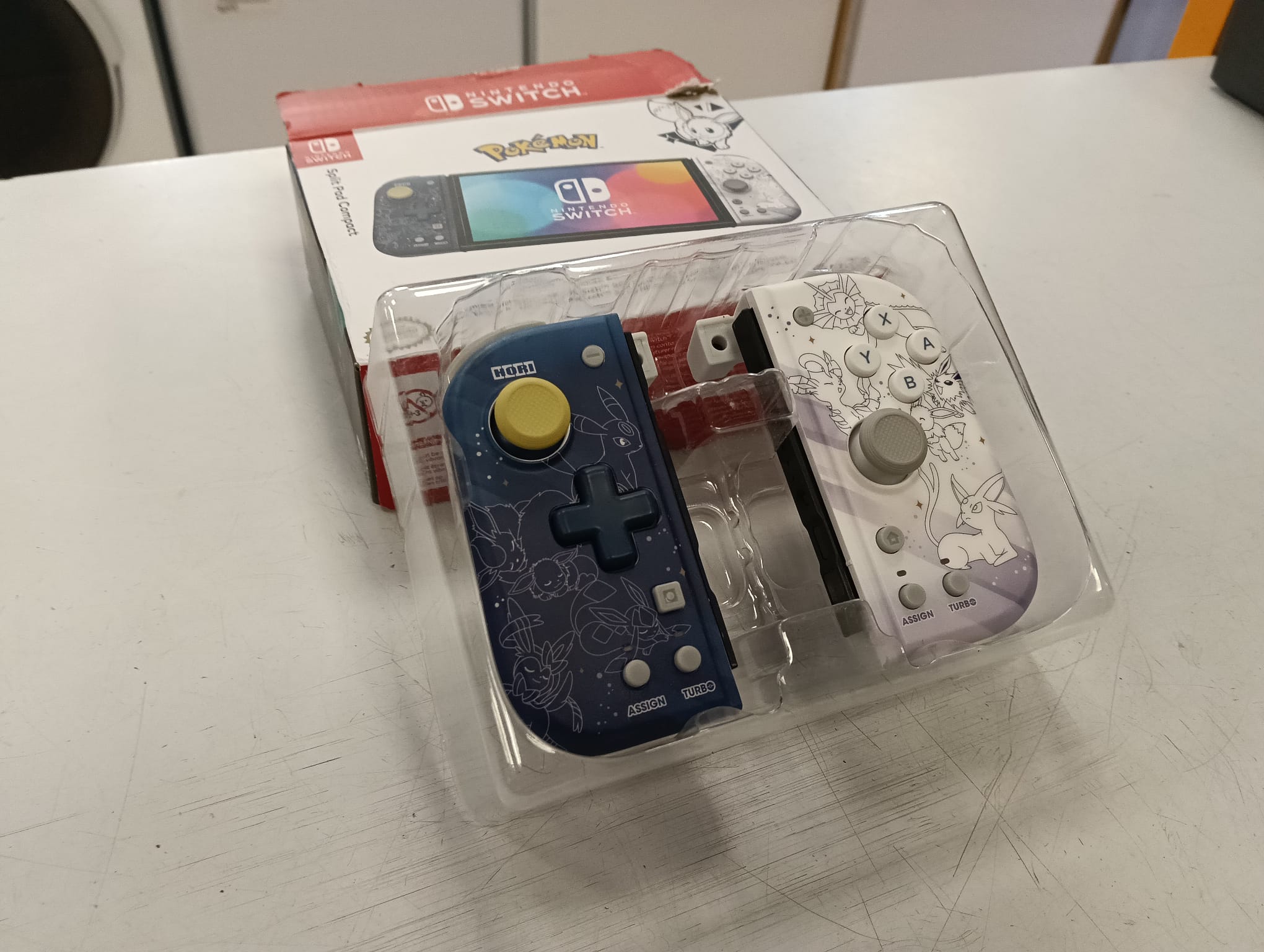 SPLIT PAD COMPACT POKEMON (HORI) PARA SWITCH - Imagen 2