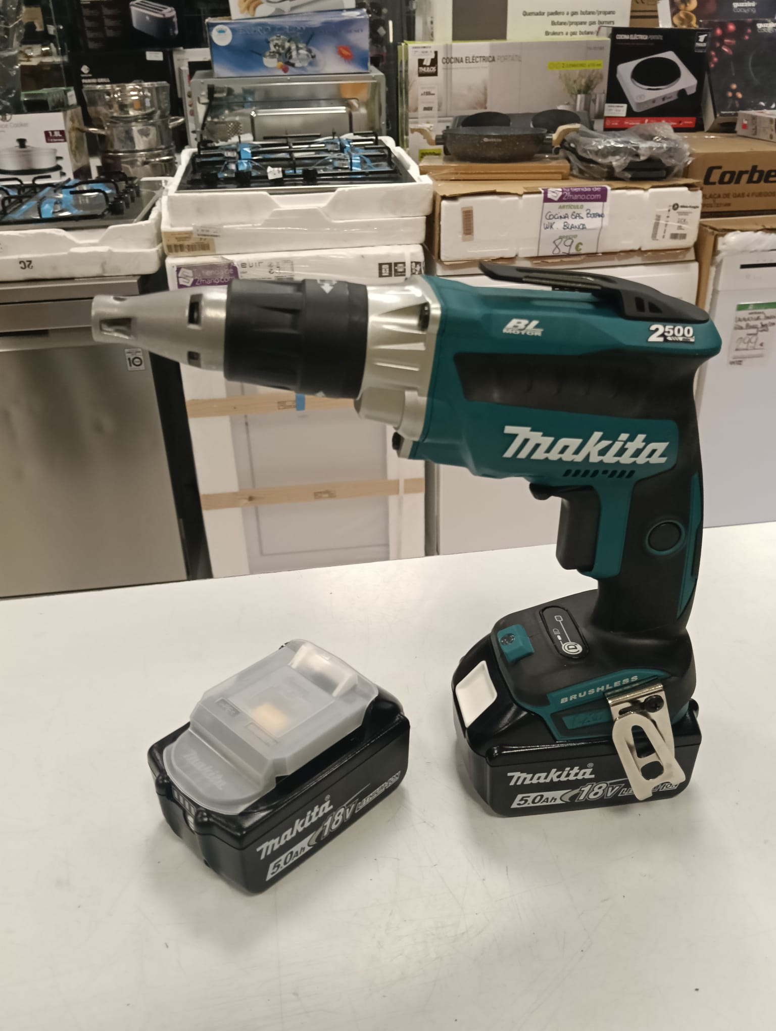 ATORNILLADOR PLADUR/YESO MAKITA DFS250Z + 2 BATERIAS 5AH