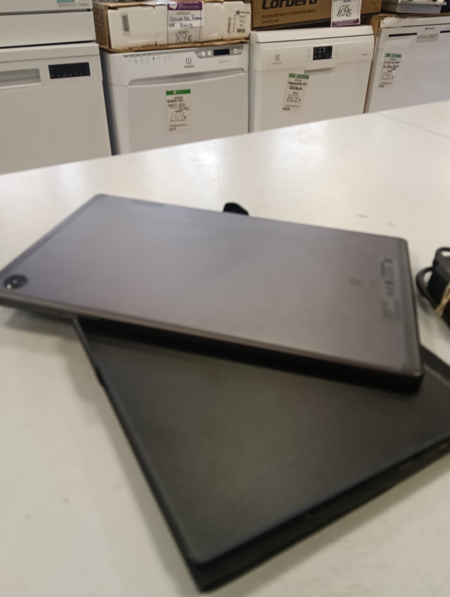 TABLET LENOVO M10 FHD PLUS 4GB 64GB - Imagen 4