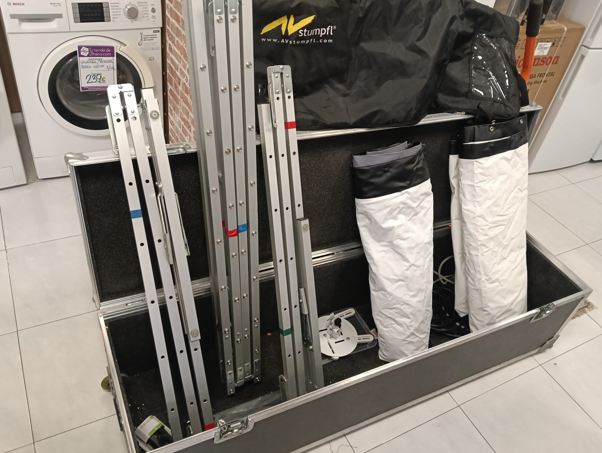 PANTALLA DE PROYECTOR AV STUMPFL MONOBLOX 300X230 + MALETA RIGIDA