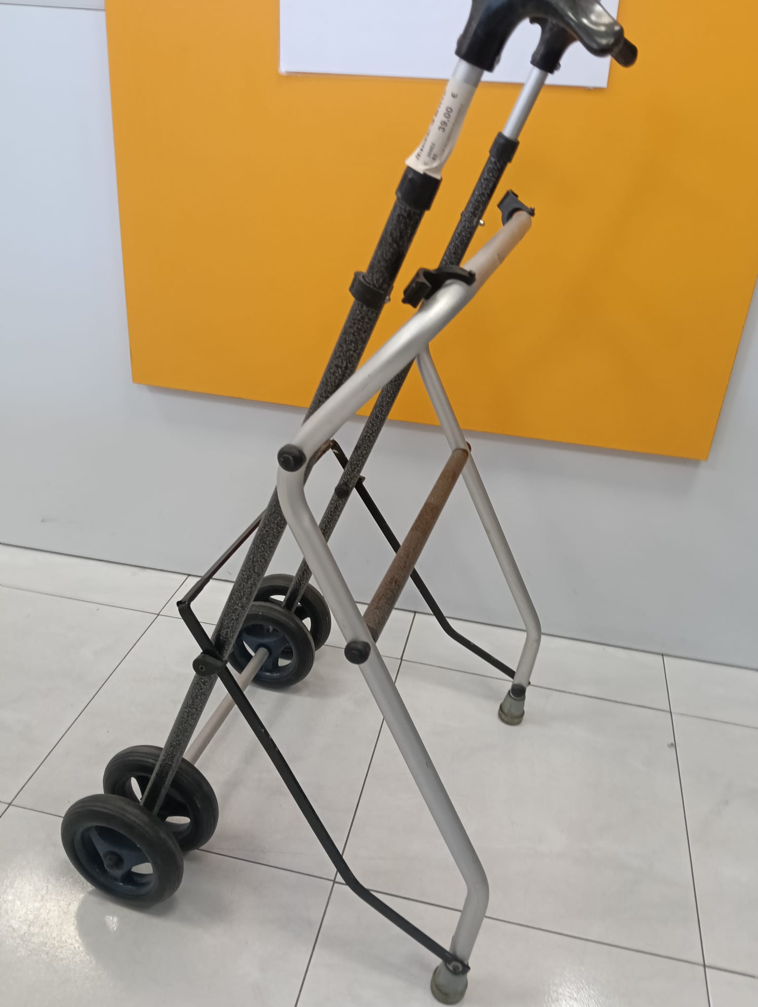 ANDADOR PLEGABLE NEGRO - Imagen 3