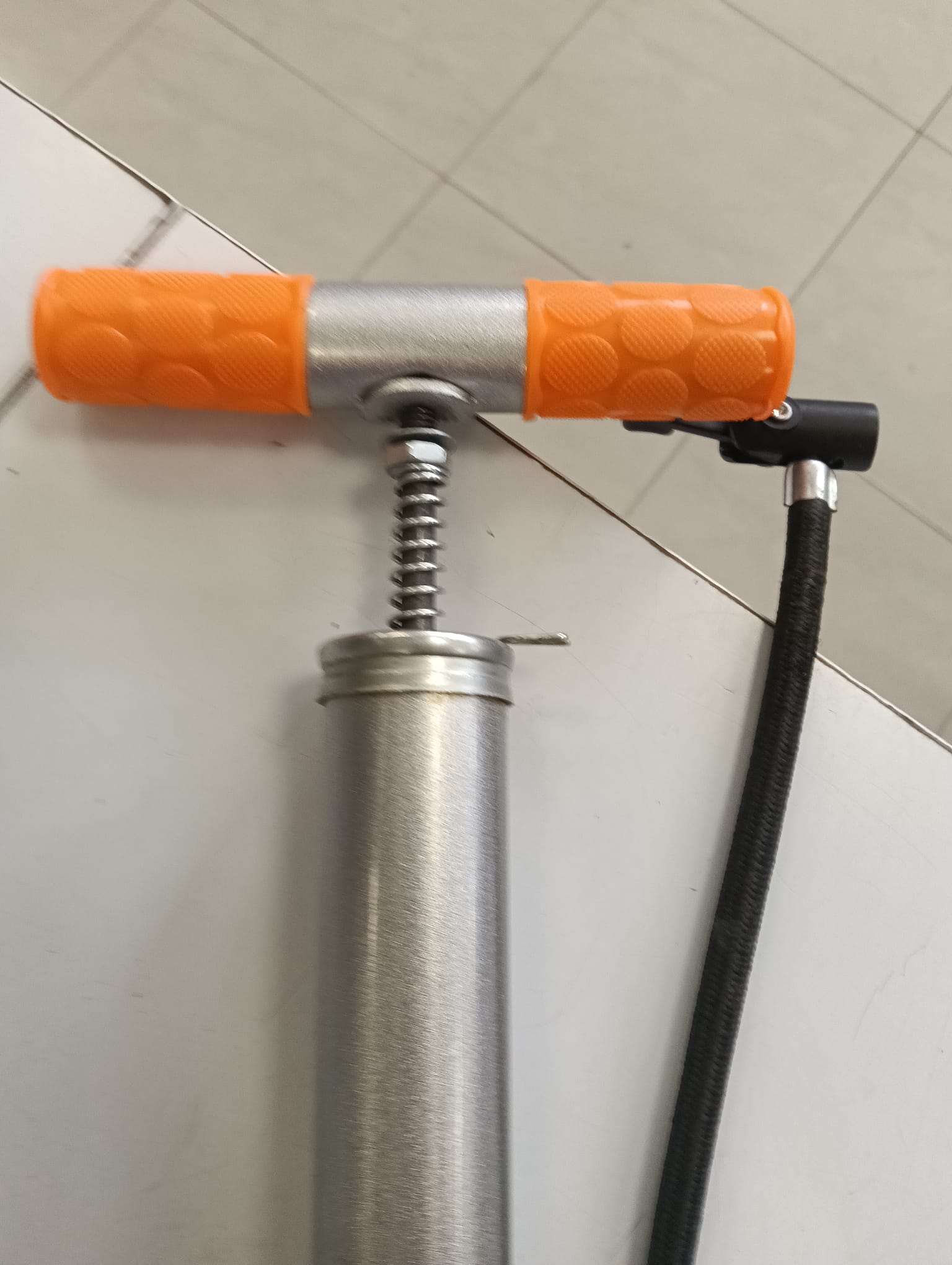 BOMBA INFLAR MANUAL MANOMETRO - Imagen 2