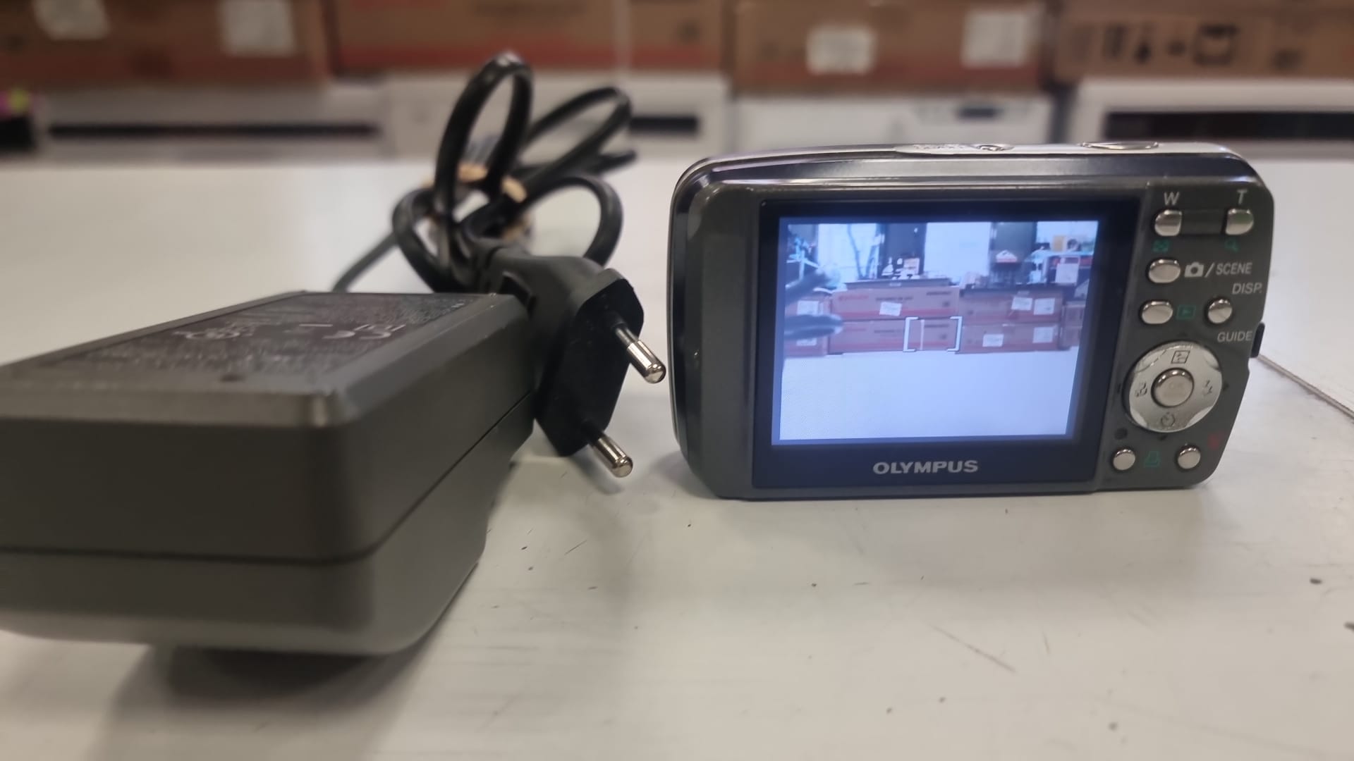 CAMARA DIGITAL OLYMPUS 600 - Imagen 4