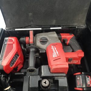 MARTILLO DEMOLEDOR MILWAUKEE M18 CHX + CARGADOR + BATERIA 9AH