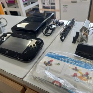 CONSOLA NINTENDO WII U NEGRA