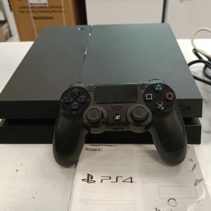 CONSOLA PS4 FAT 500GB + MANDO SONY
