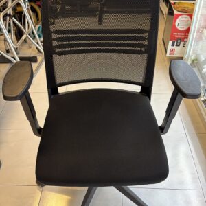 SILLA DE OFICINA NEGRA