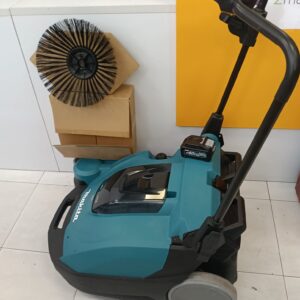 BARREDORA MAKITA XGT VS001G + BATERIA 4AH XGT