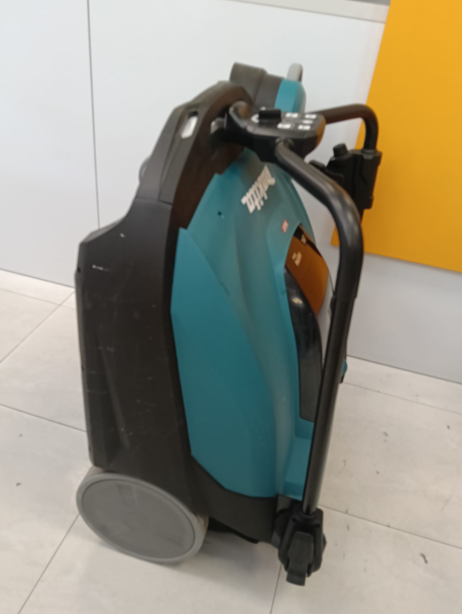 BARREDORA MAKITA XGT VS001G + BATERIA 4AH XGT - Imagen 4
