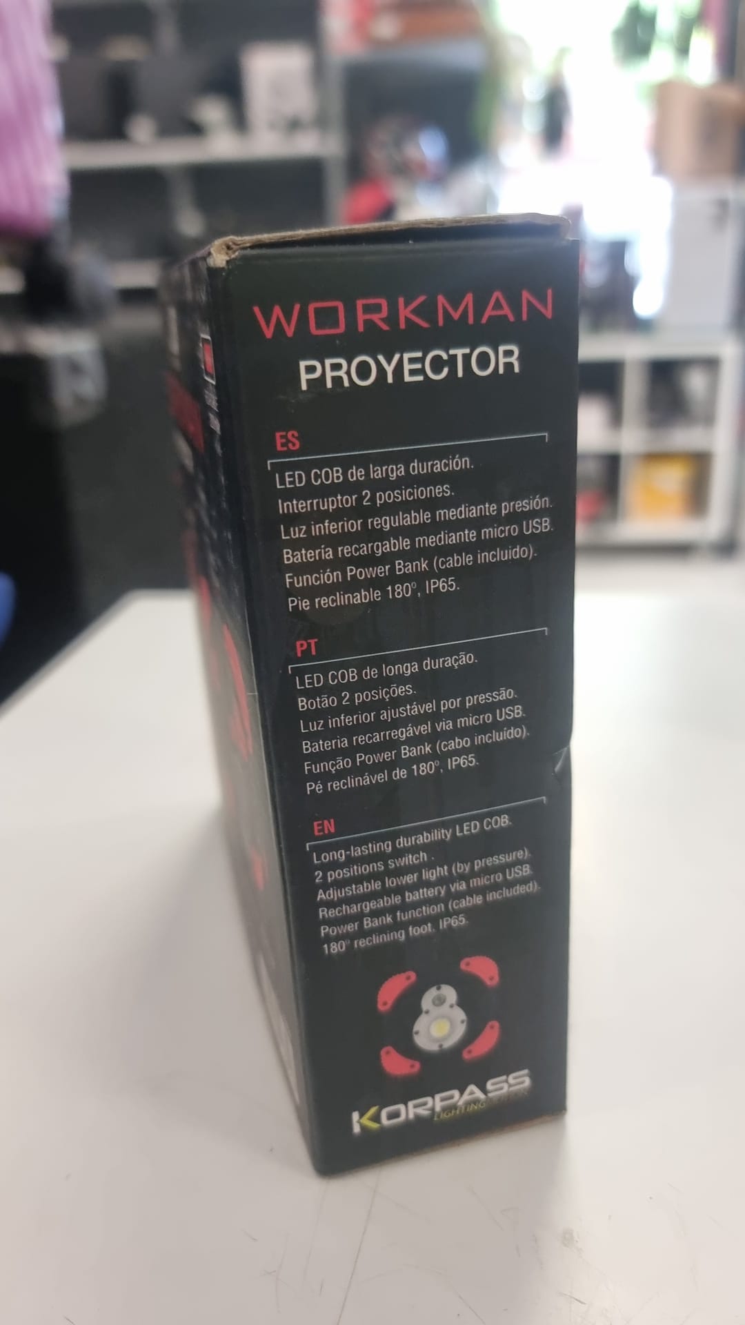 FOCO PROYECTOR LED WORKMAN 10W + POWERBANK - Imagen 4