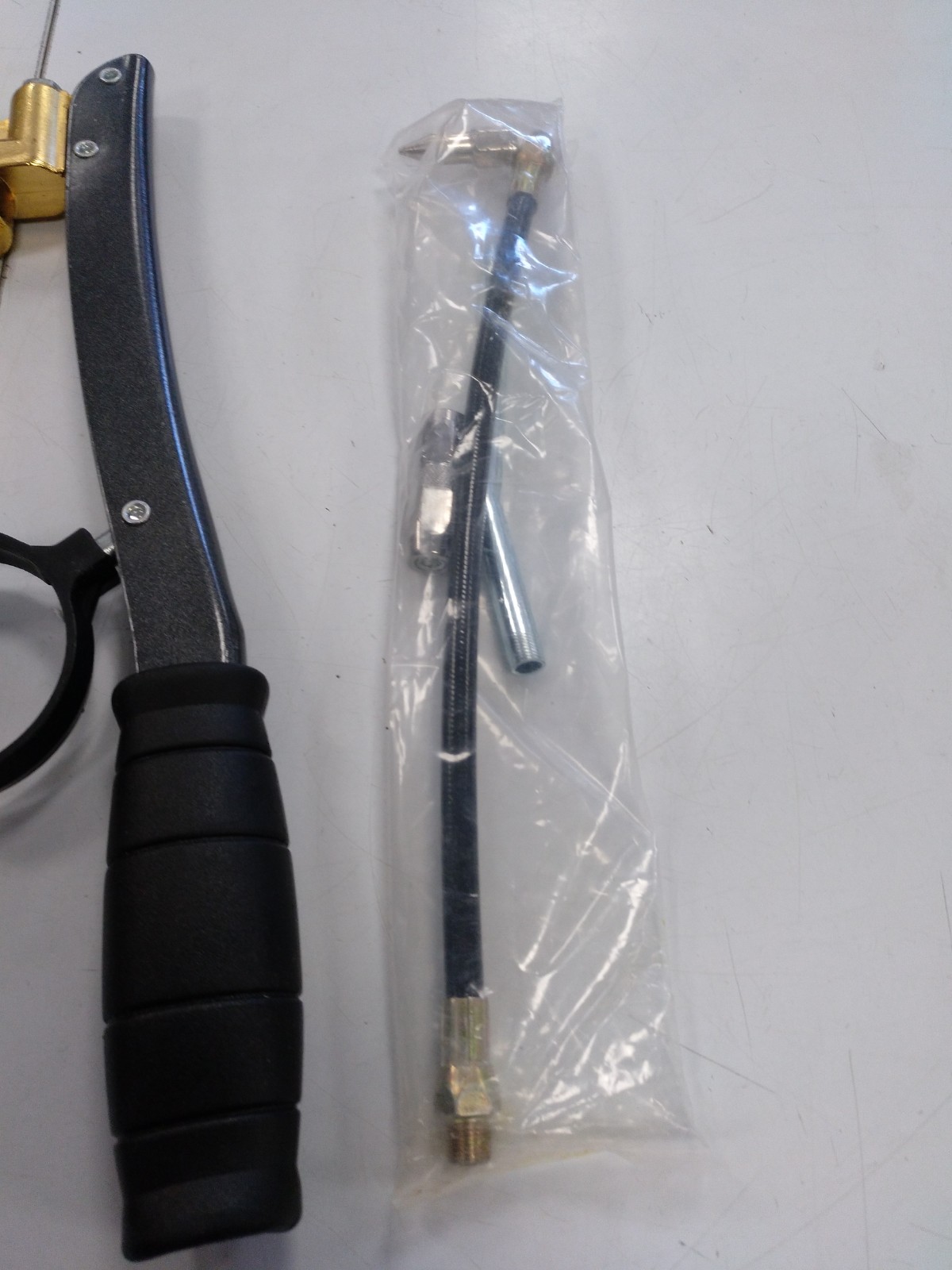 BOMBA DE ENGRASE CON MANGUERA AKLRSTEC - Imagen 4
