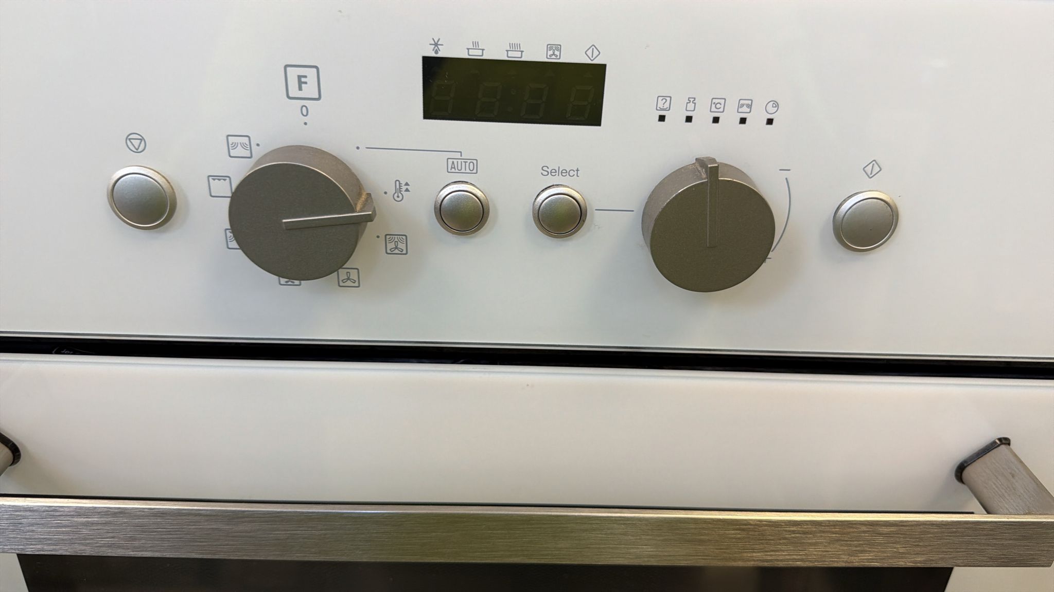 HORNO MICROONDAS IKEA WHIRLPOOL MWC00 W - Imagen 4