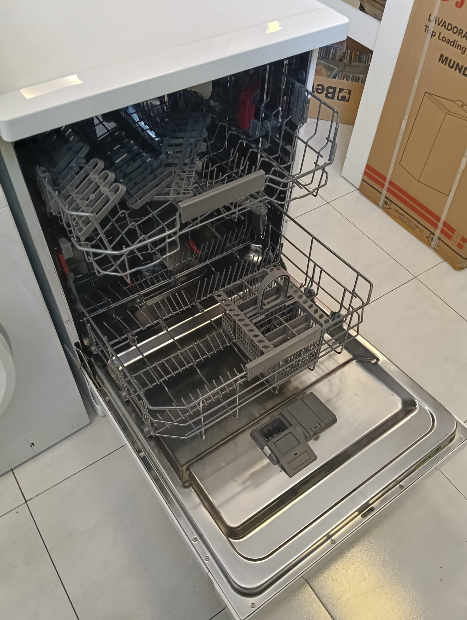 LAVAVAJILLAS WHIRLPOOL 6TH POWERCLEAN - Imagen 3