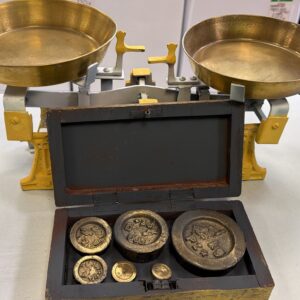 BÁSCULA BALANZA ANTIGUA + PESOS