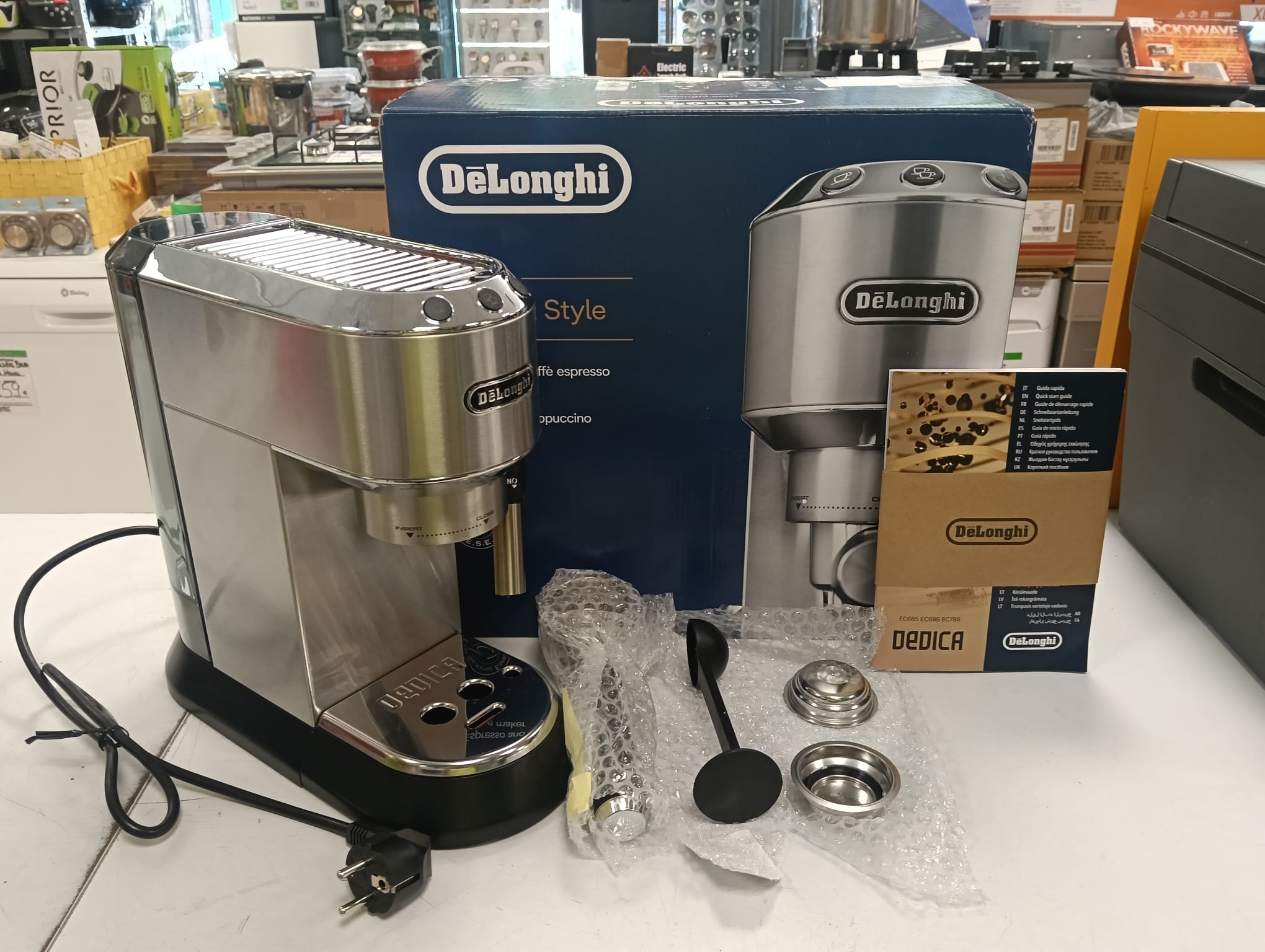 CAFETERA DEDICA STYLE DELONGHI