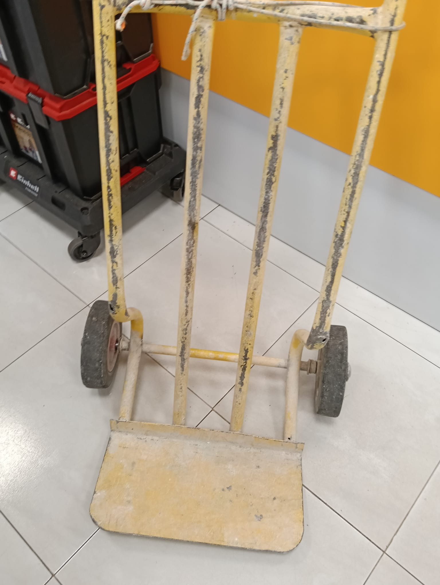 CARRETILLA AMARILLA TRANSPORTE - Imagen 4