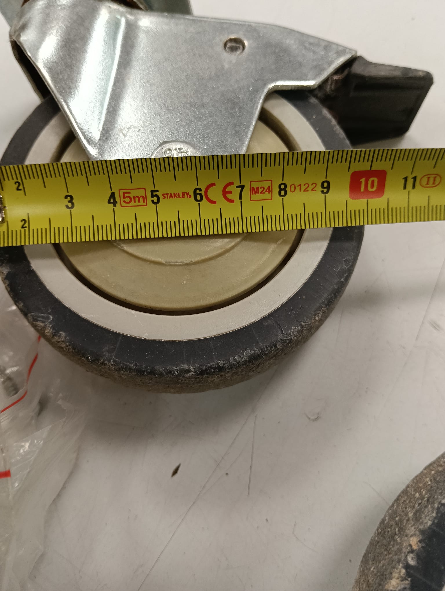 PACK DE 4 RUEDAS PARA EXTERIOR 10CM - Imagen 3