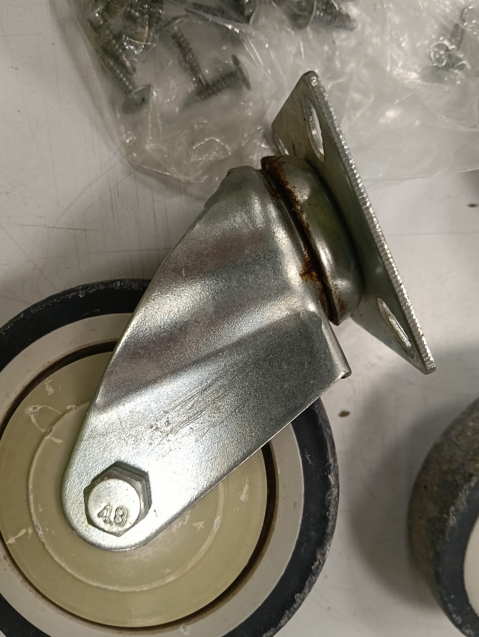 PACK DE 4 RUEDAS PARA EXTERIOR 10CM - Imagen 4