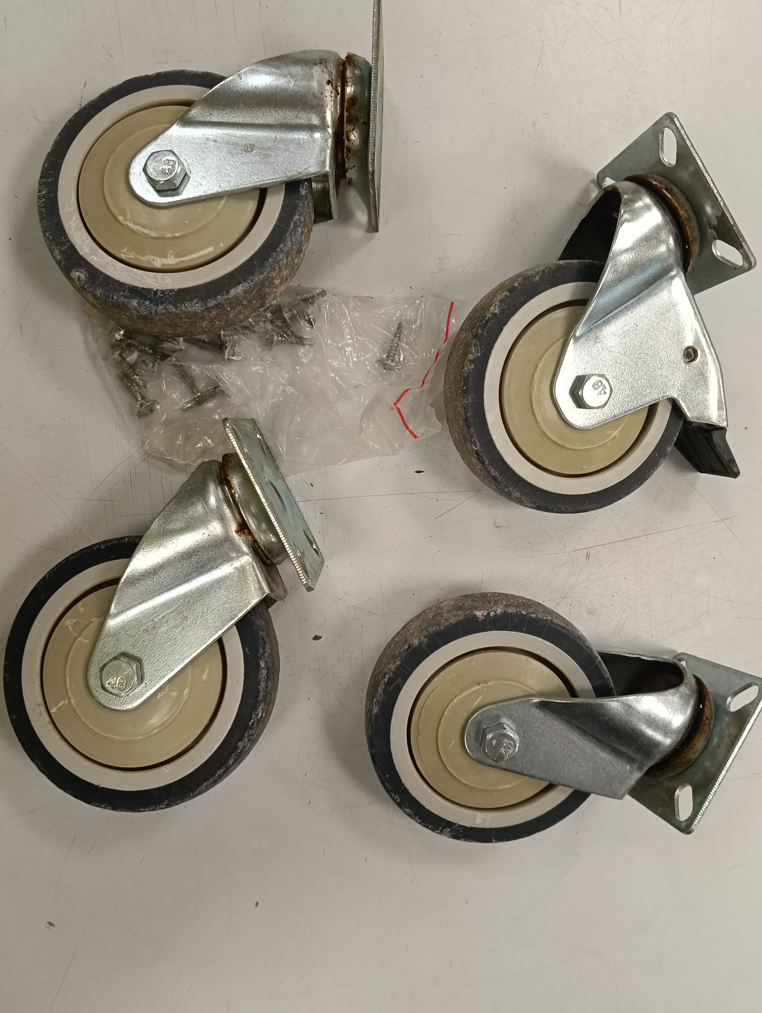 PACK DE 4 RUEDAS PARA EXTERIOR 10CM
