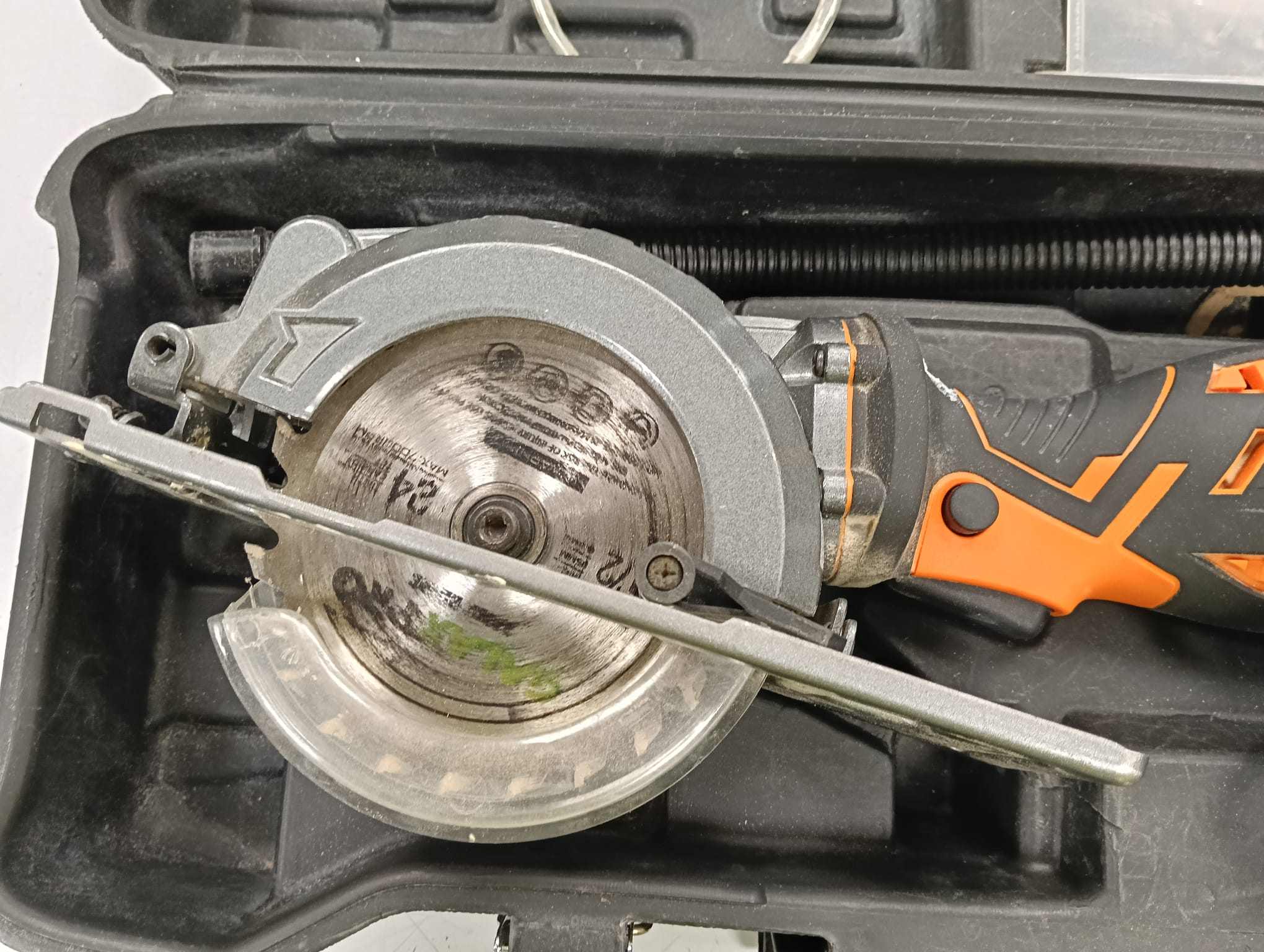 SIERRA CIRCULAR COMPACTA VONHAUS JH296DE 705W - Imagen 2