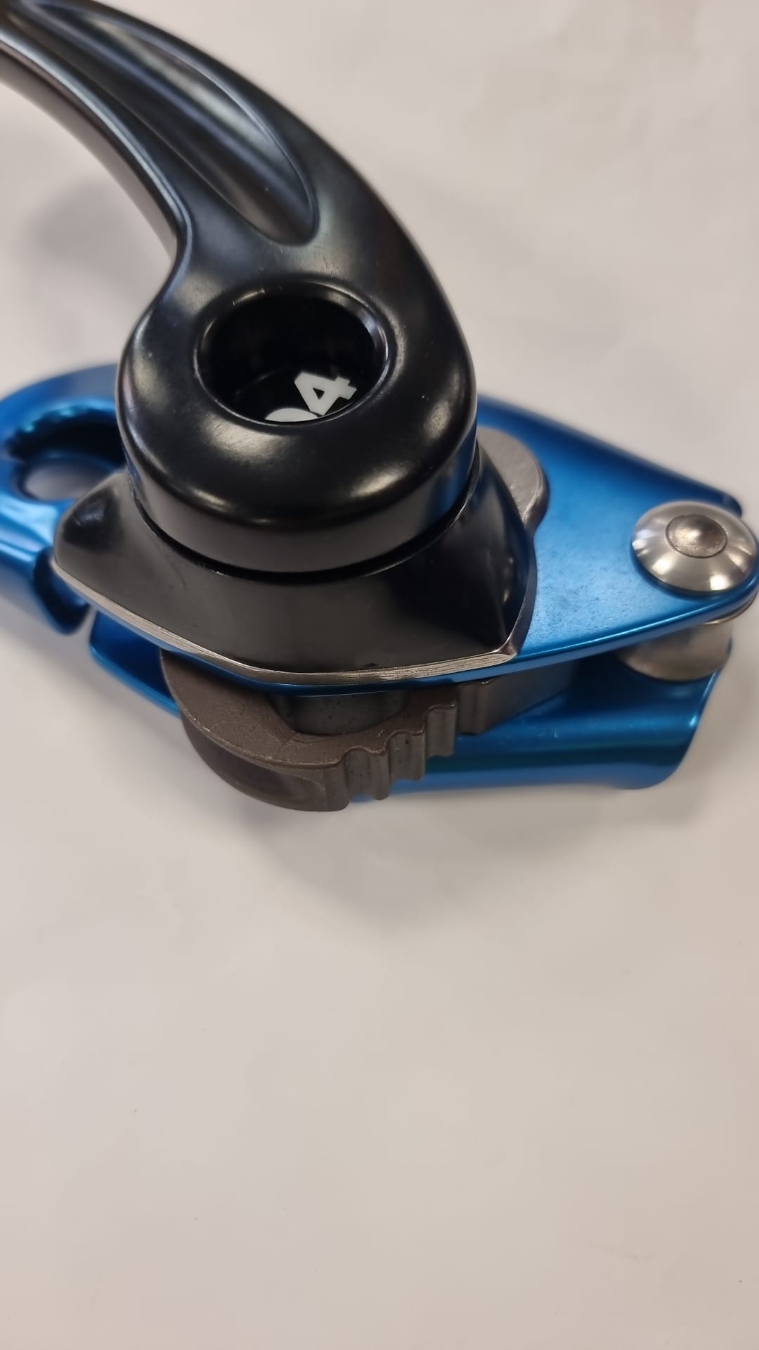 DESCENSOR DOBLE PARADA IRUDEK D4 - Imagen 4