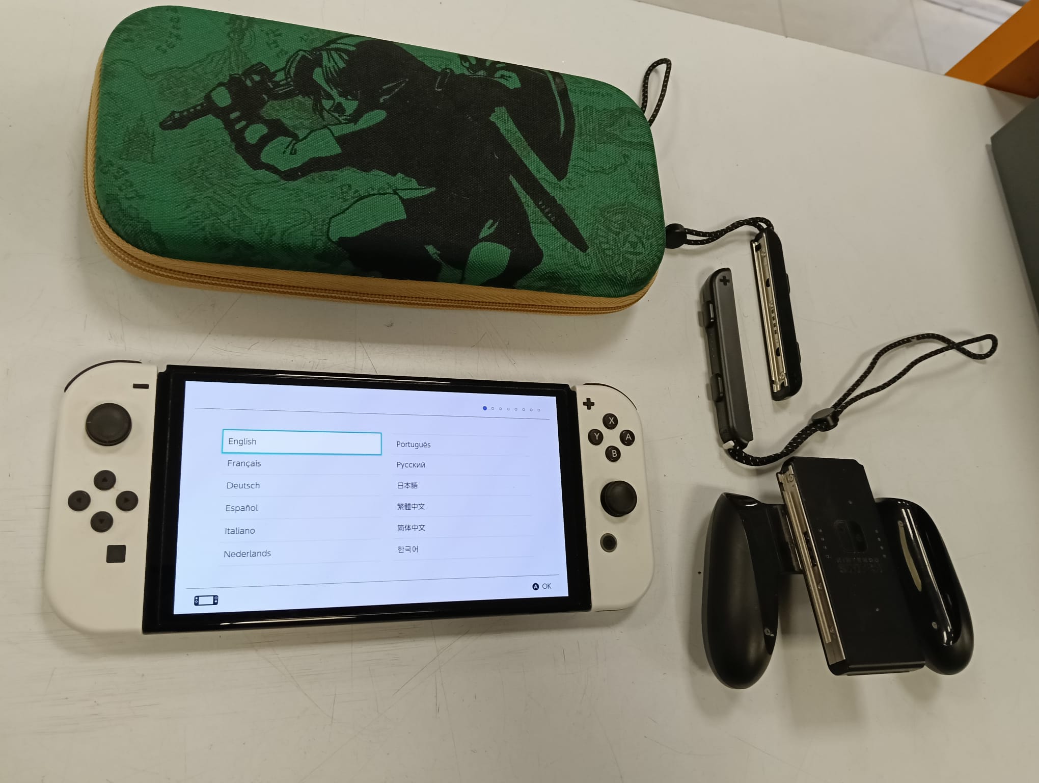 CONSOLA NINTENDO SWITCH OLED (CONSOLA + JOYCONS) - Imagen 3