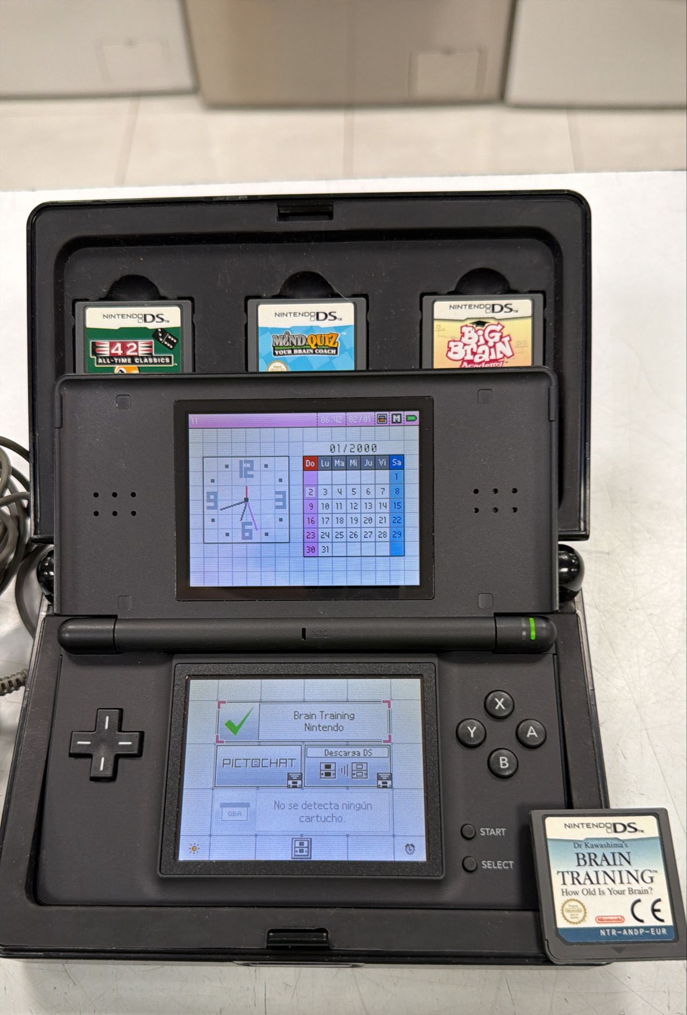 CONSOLA NINTENDO DS LITE NEGRA + CARTUCHOS + FUNDA - Imagen 3