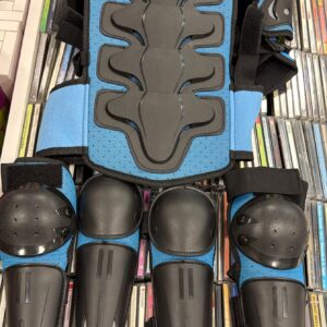 CONJUNTO PROTECCIONES MOTO NIÑO